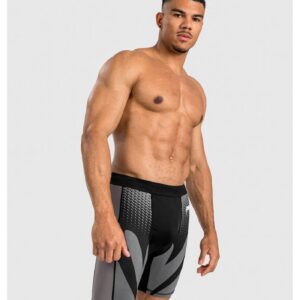 Тренировъчен клин с къси крачоли - Venum Attack Vale Tudo Short - Black​
