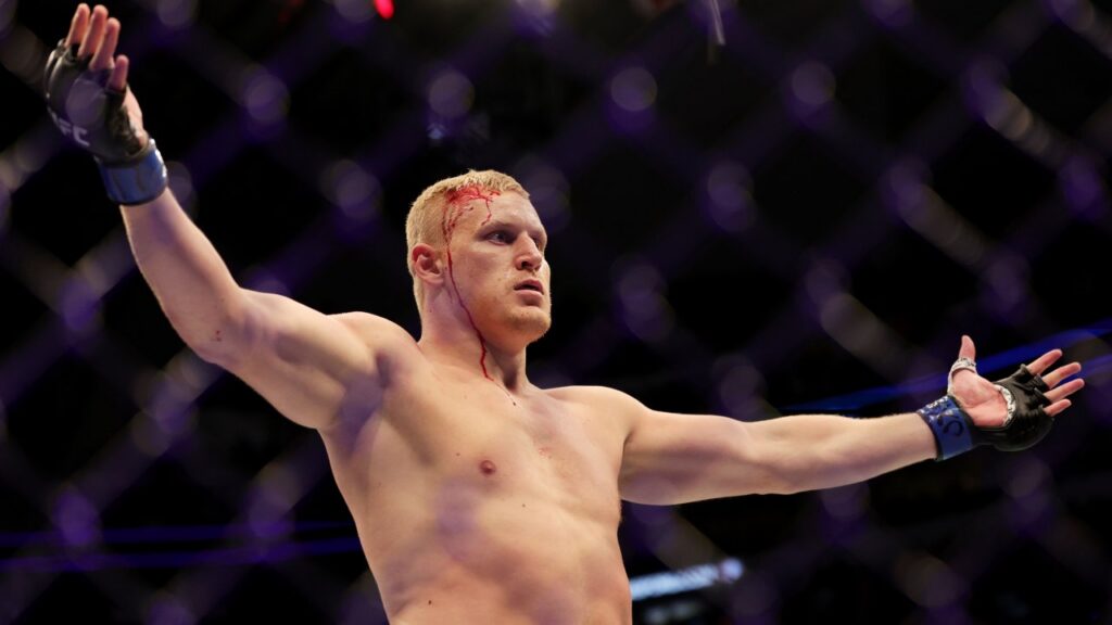 Двамата тежкоатлети ще се срещнат в подглавния двубой на UFC 335 в Лас Вегас